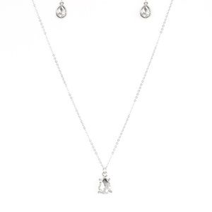 Classy Classicist - Paparazzi Necklace